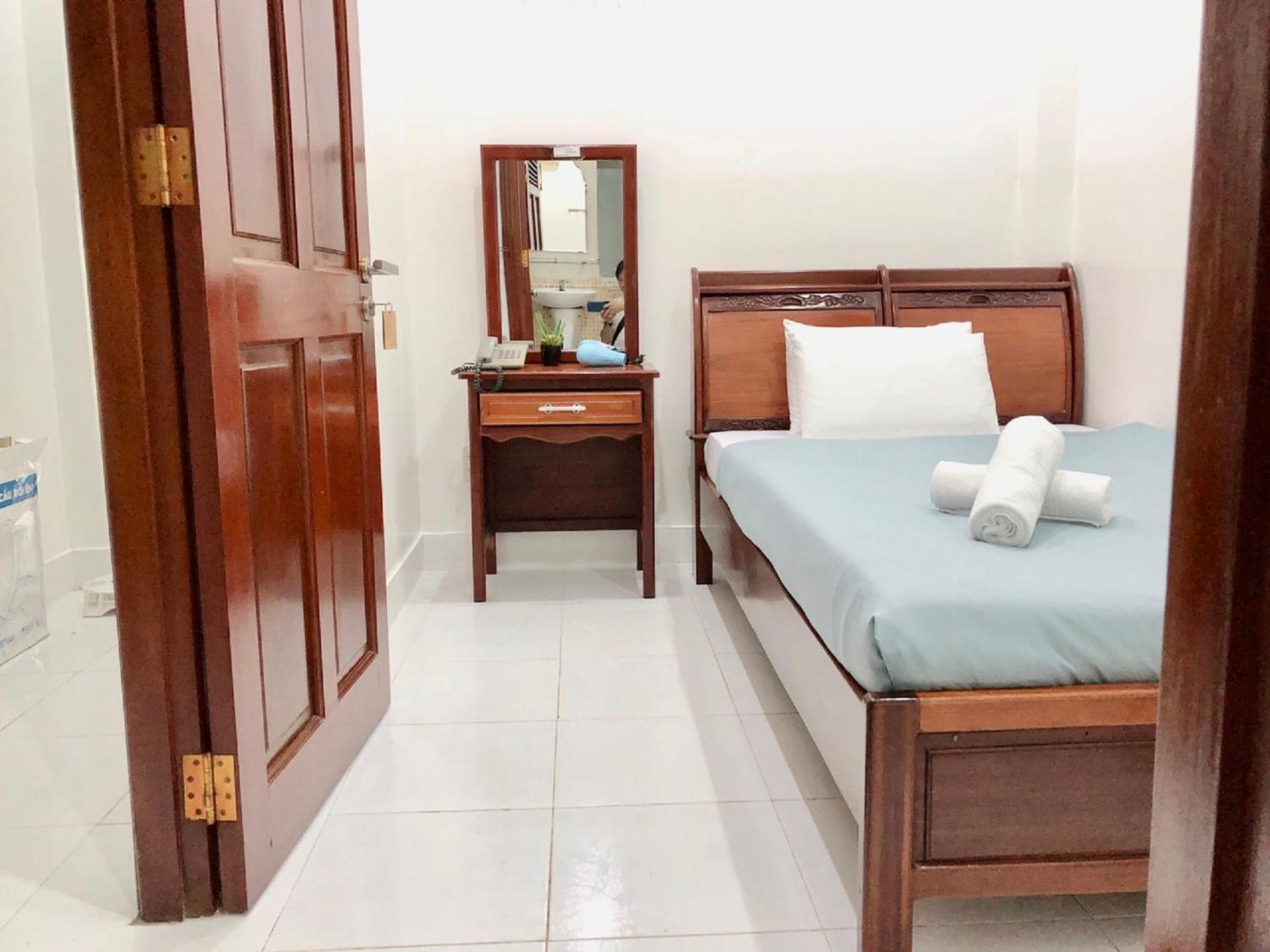 Saigon Cozy2 Hotel At 241 Pham Ngu Lao Street Хошимін Екстер'єр фото